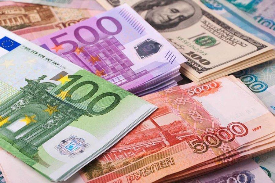 Avro və rubl ucuzlaşıb, dollar isə …